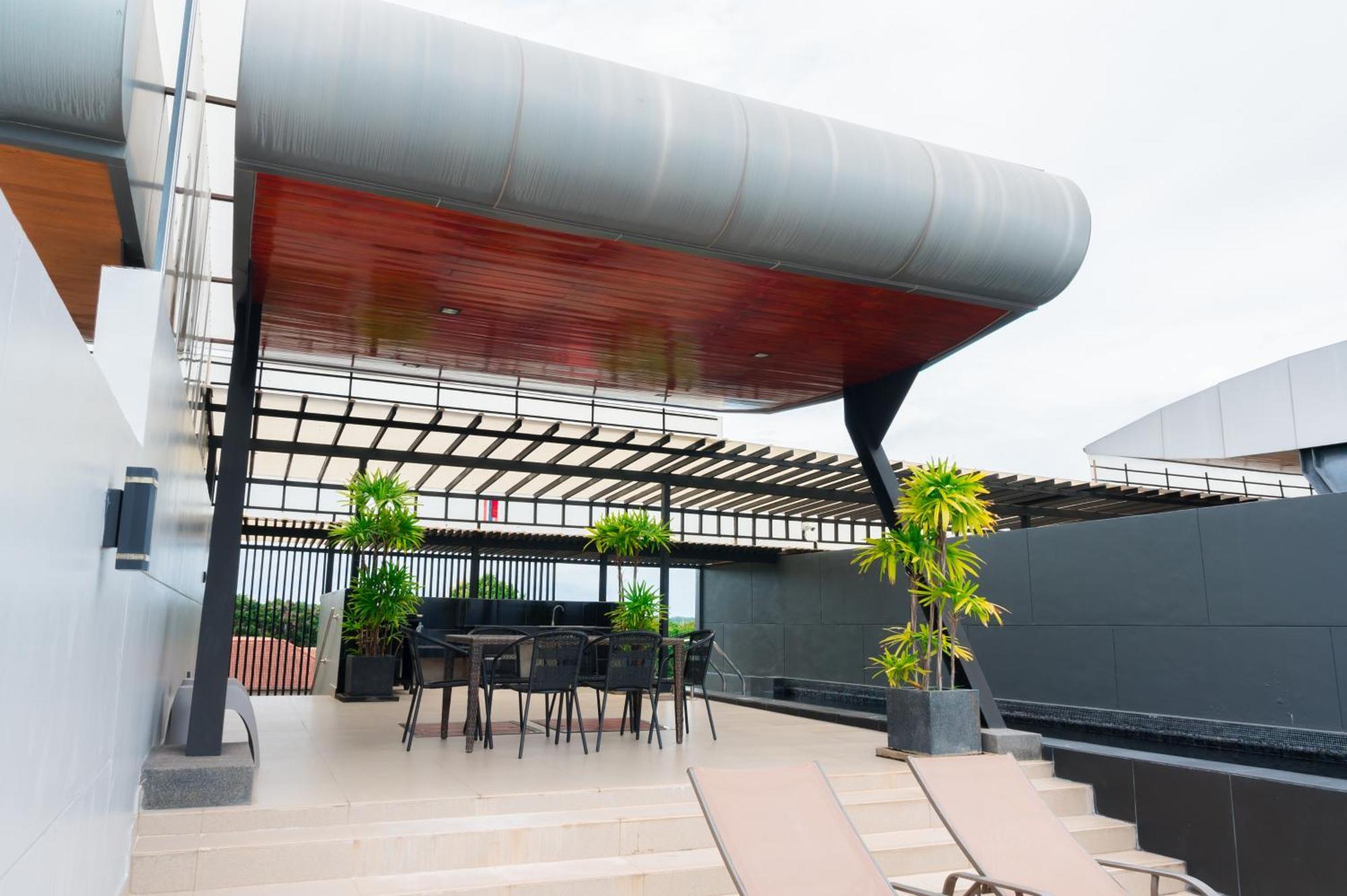 Aqua Villa Rawai Exterior photo